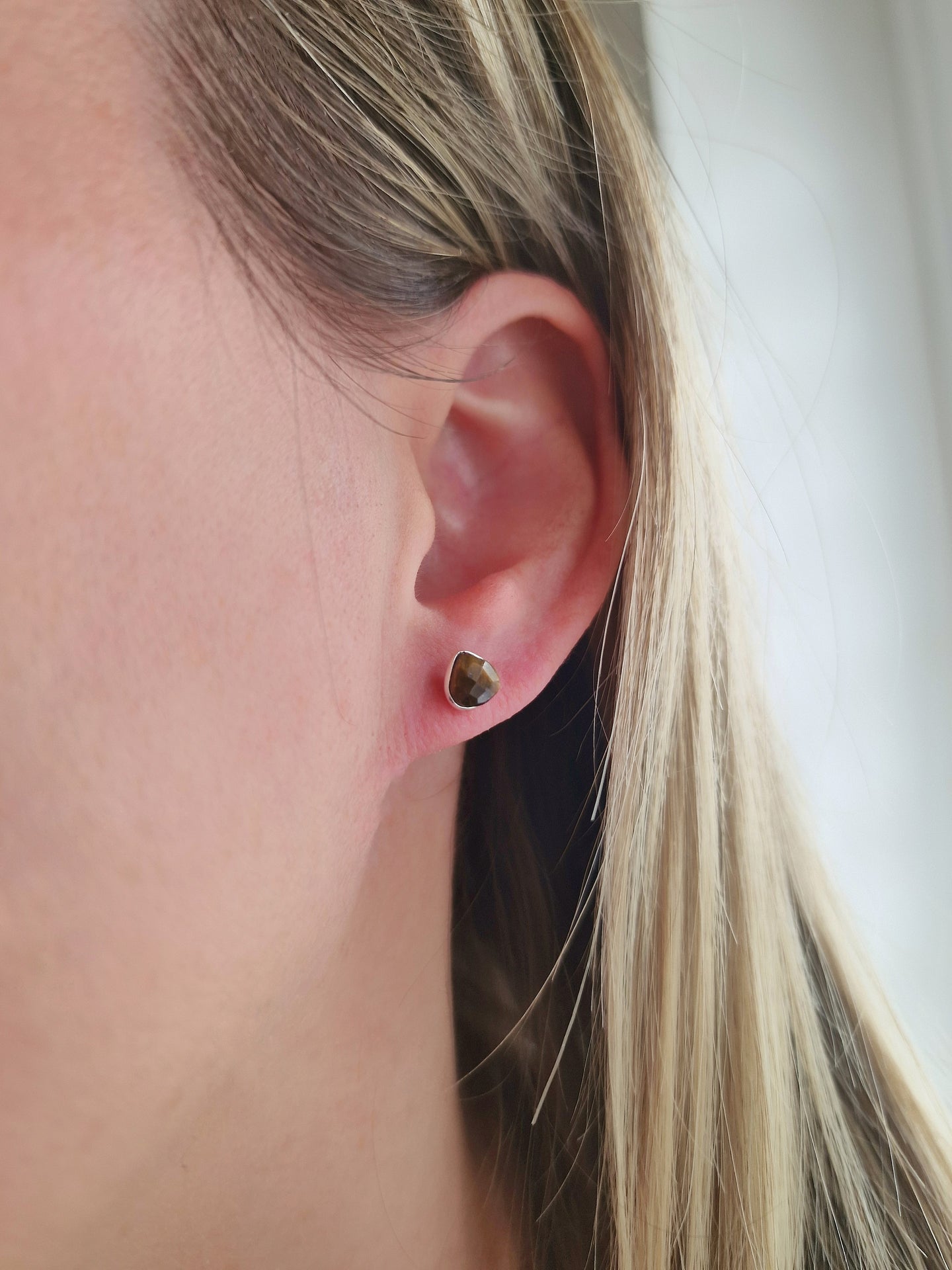 Tear Drop Lapis Stud Earrings Gold