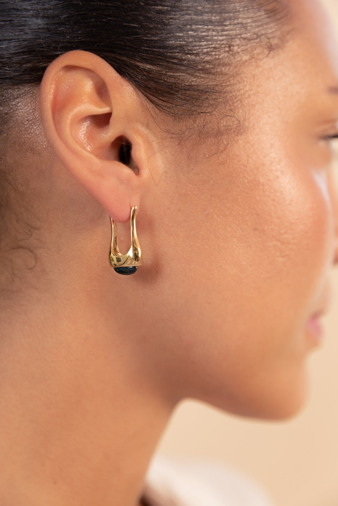 Long Eclipse Drop Green Malachite Hoop Earrings Gold