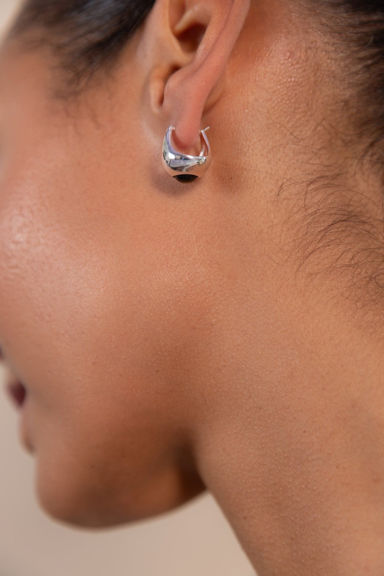 Bold Sol Hoop Earrings with Black Onyx in Silver